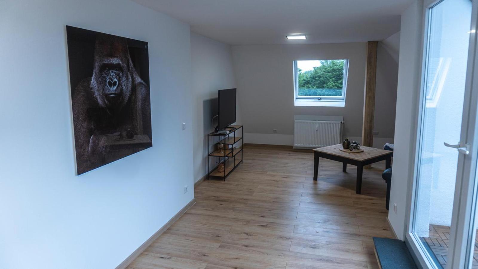 Moderne Ferienwohnung In Gelsenkirchen-Schalke Fuer 1 Bis 7 Personen Mit Terrasse, Ideal Fuer Gruppen & Stadionbesuche Ngoại thất bức ảnh
